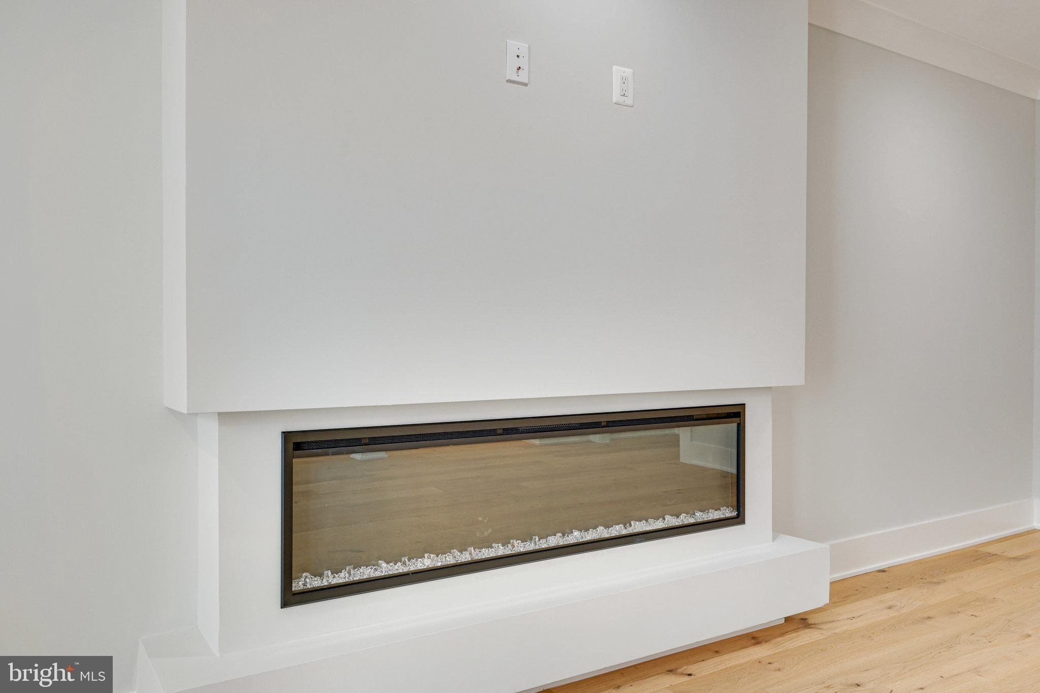 EAST VIENNA WOODS - Residential