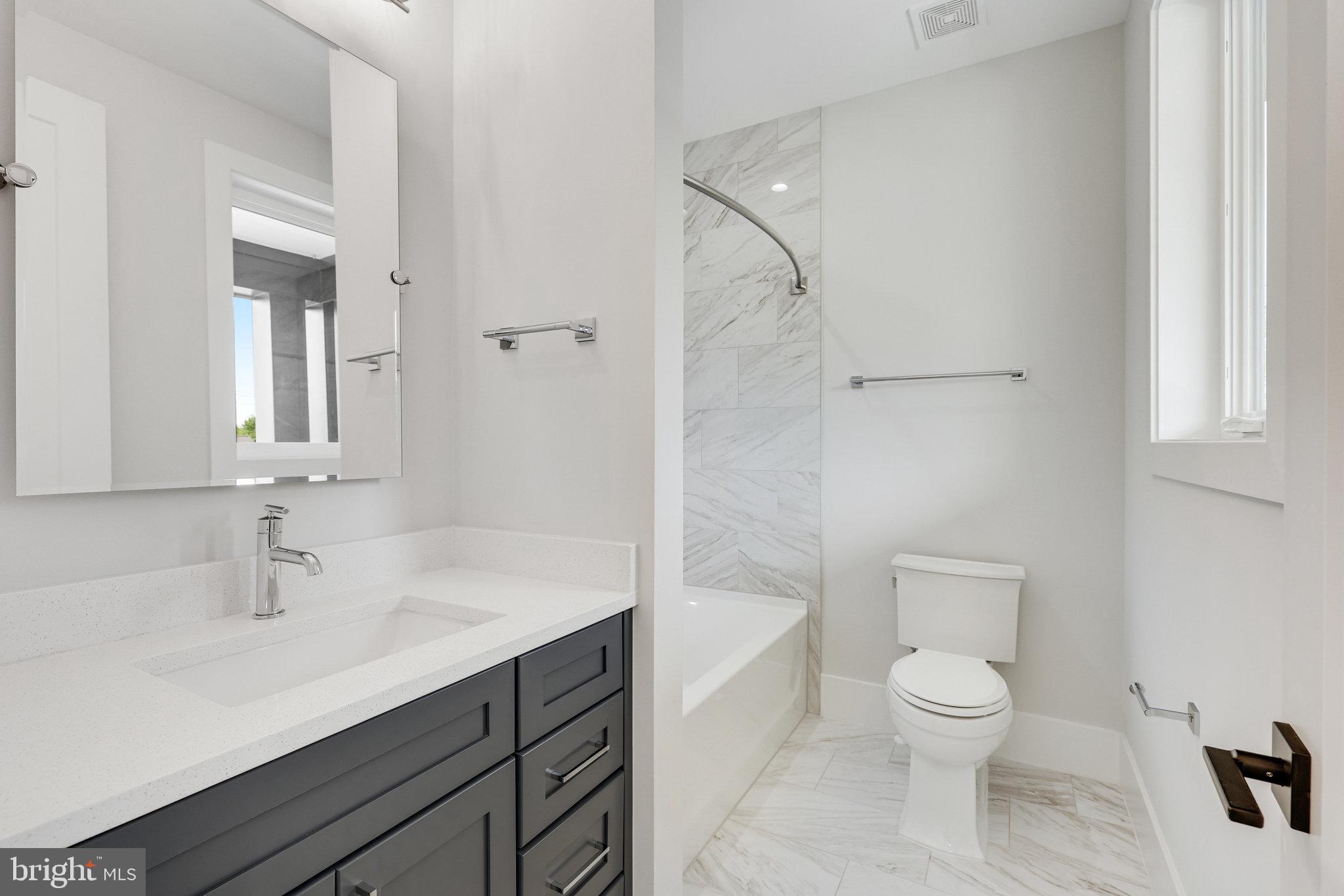 EAST VIENNA WOODS - Residential