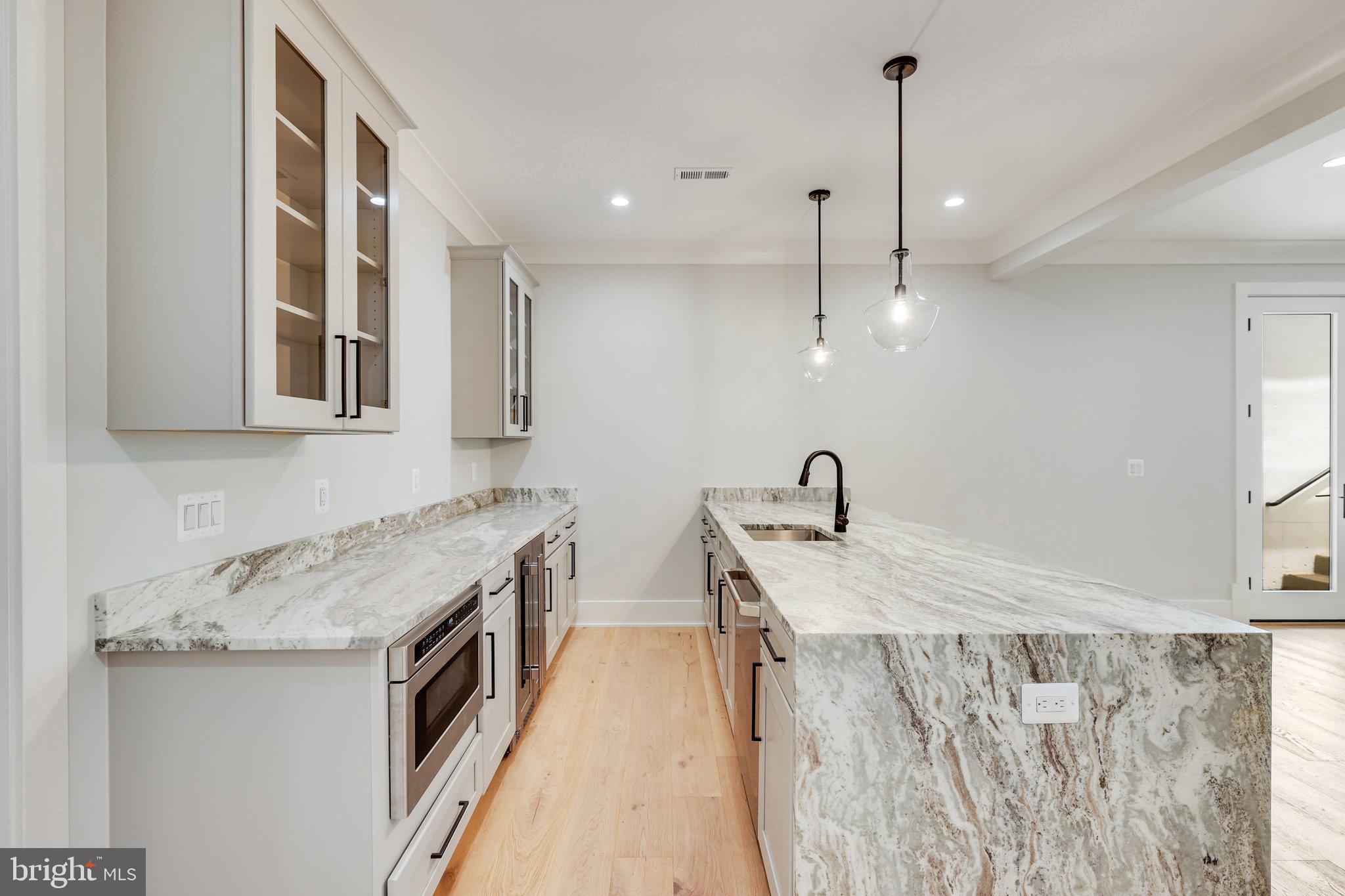 EAST VIENNA WOODS - Residential