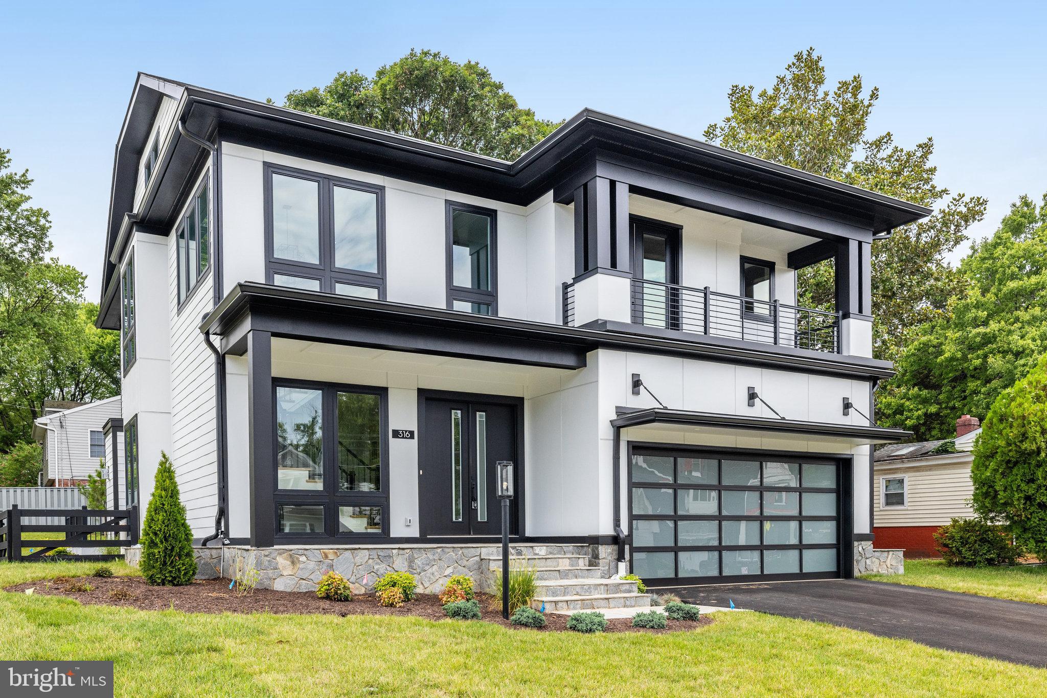 EAST VIENNA WOODS - Residential