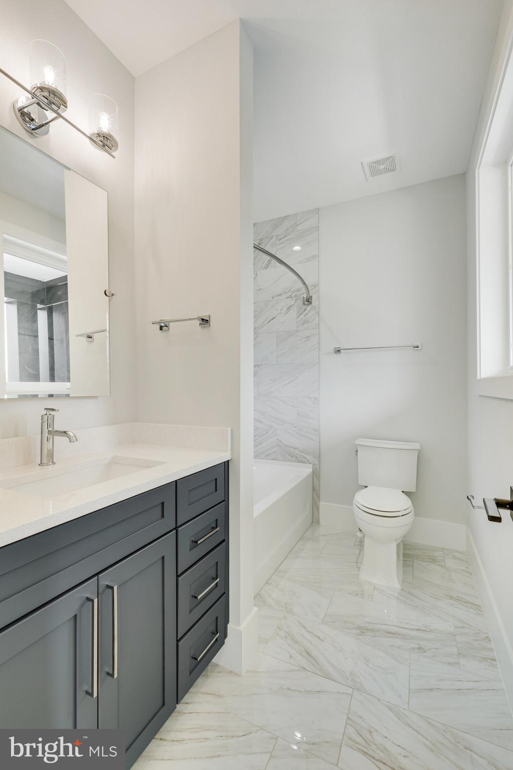 EAST VIENNA WOODS - Residential