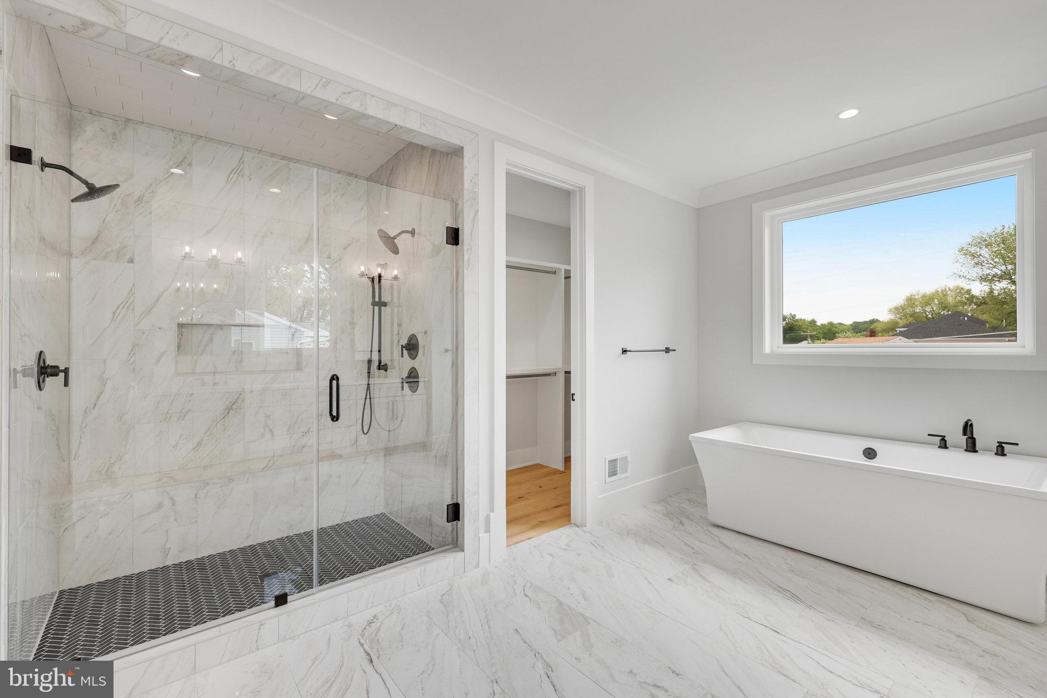 EAST VIENNA WOODS - Residential