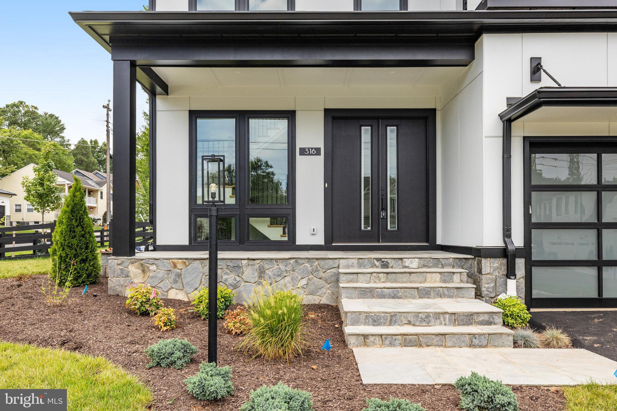 EAST VIENNA WOODS - Residential