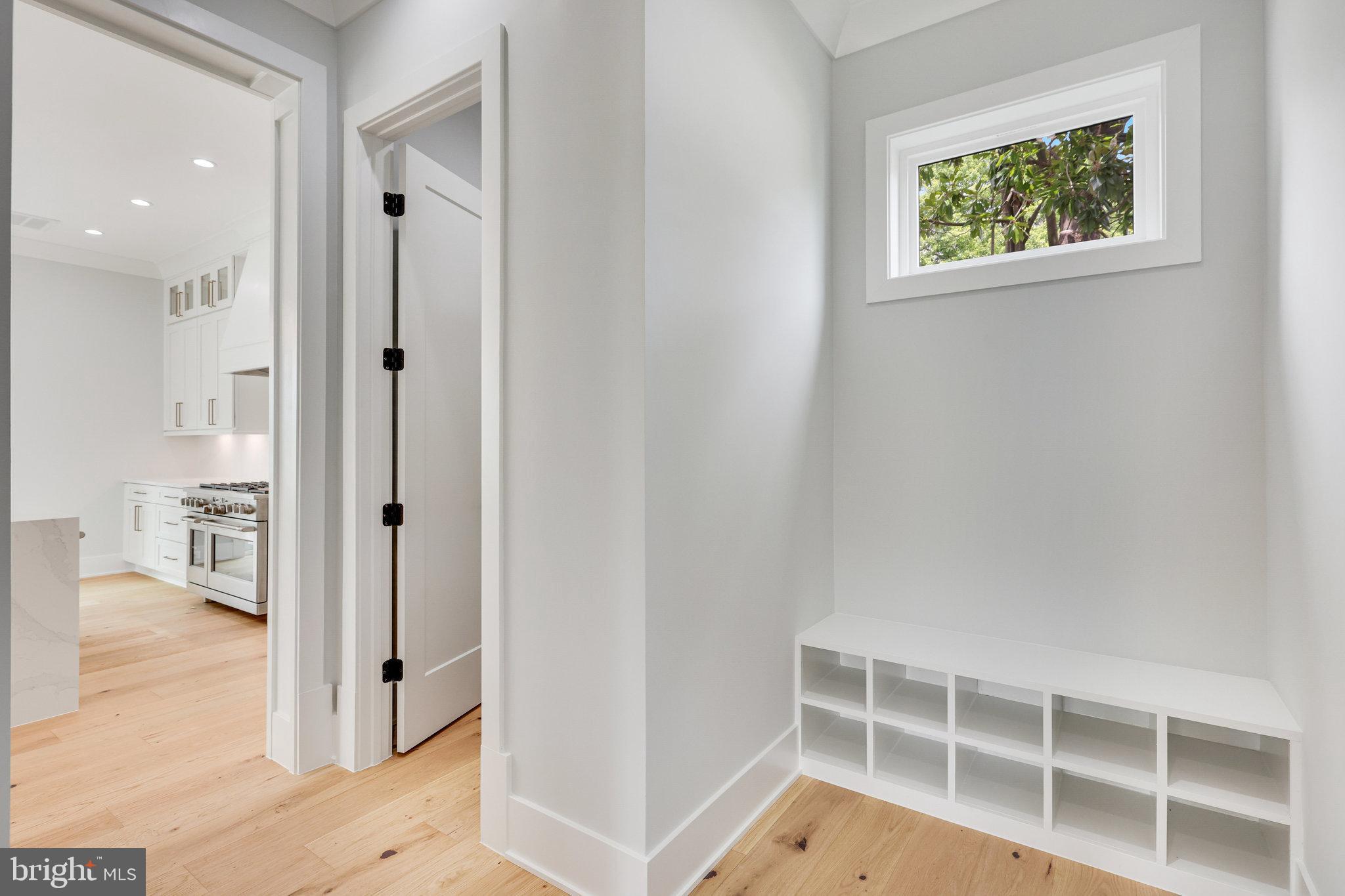 EAST VIENNA WOODS - Residential