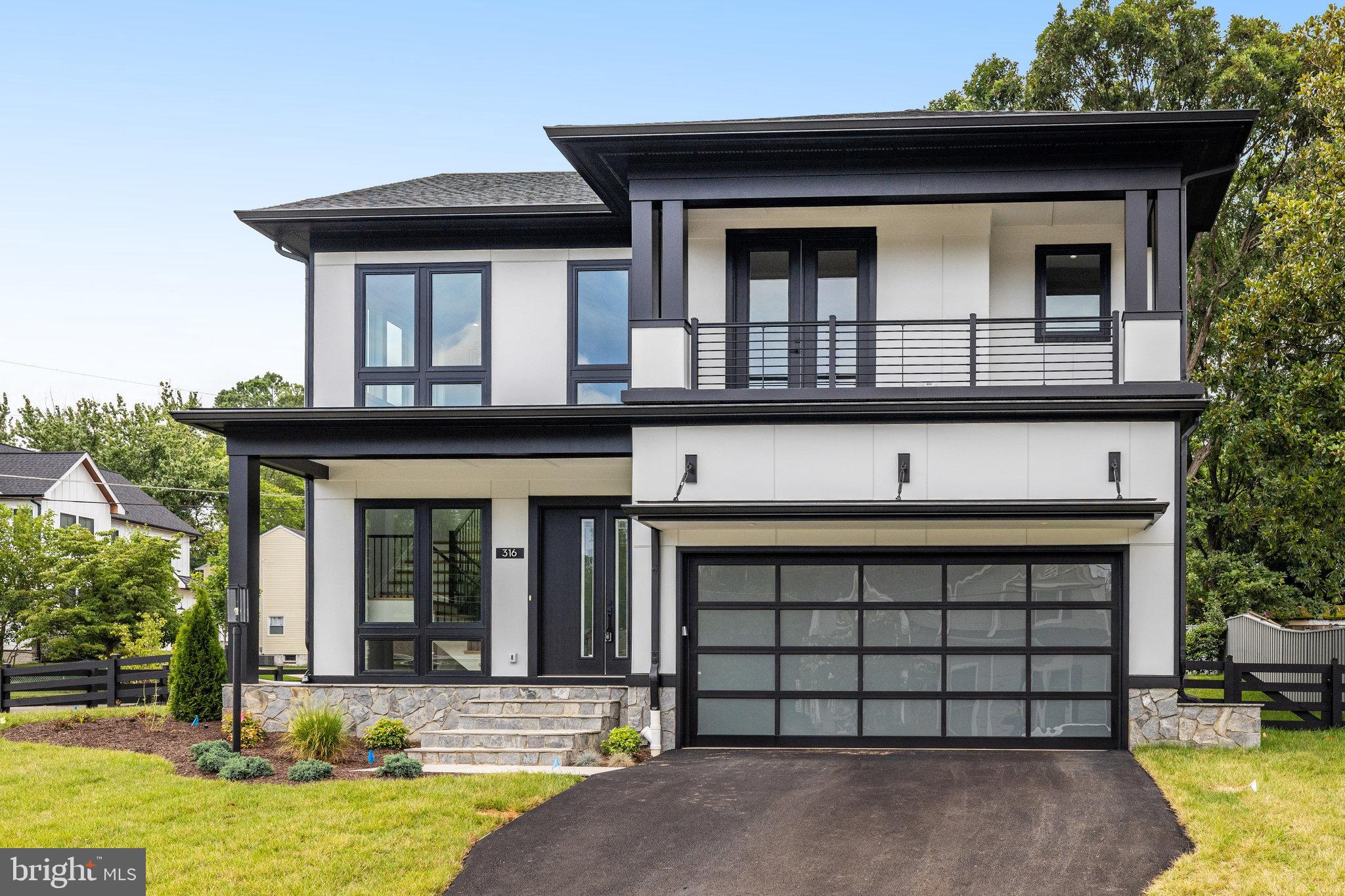 EAST VIENNA WOODS - Residential