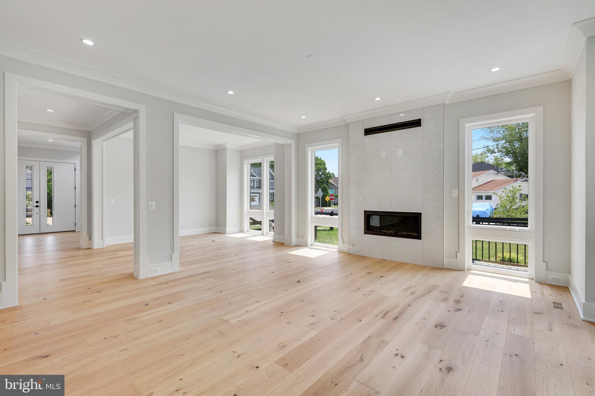 EAST VIENNA WOODS - Residential