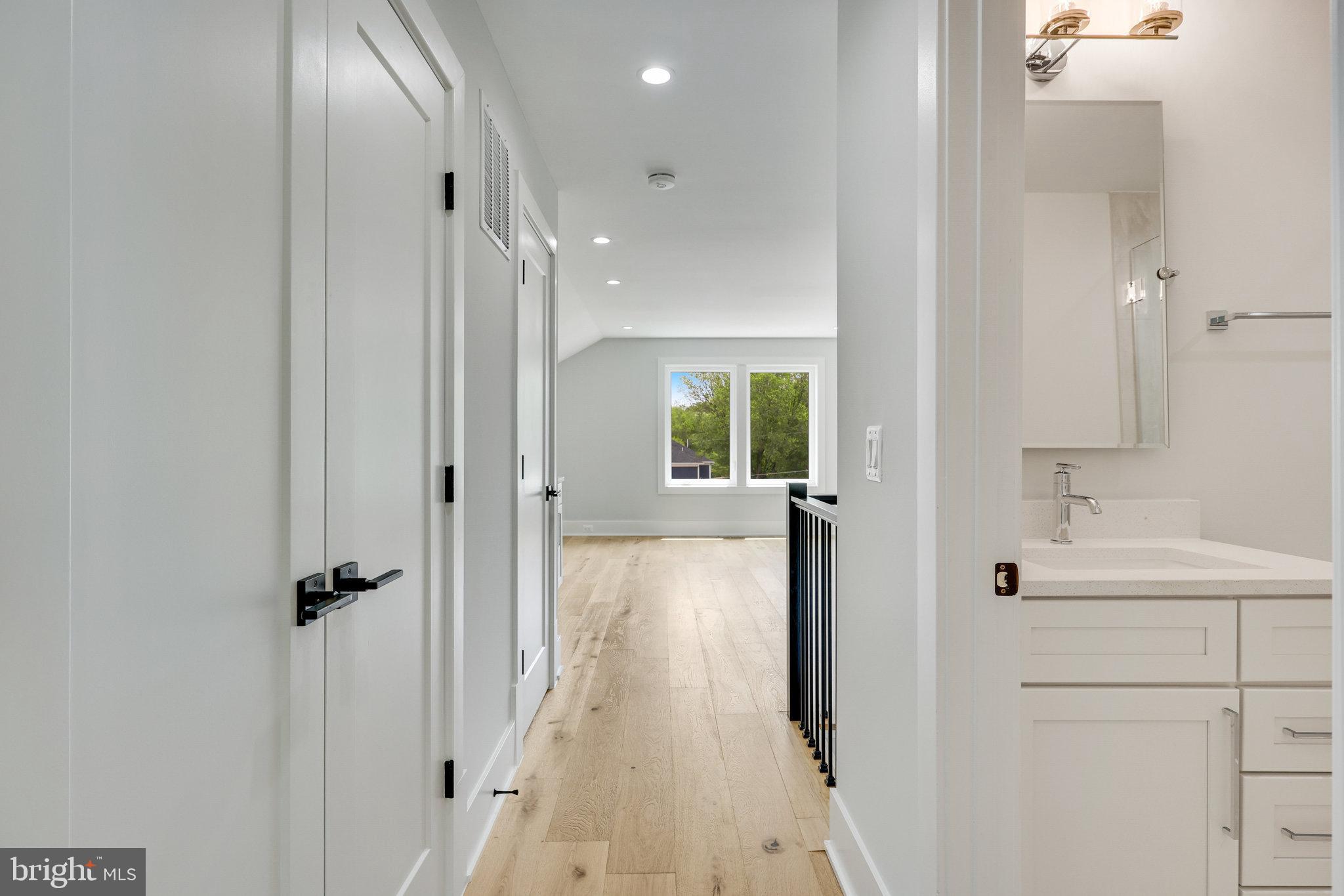 EAST VIENNA WOODS - Residential