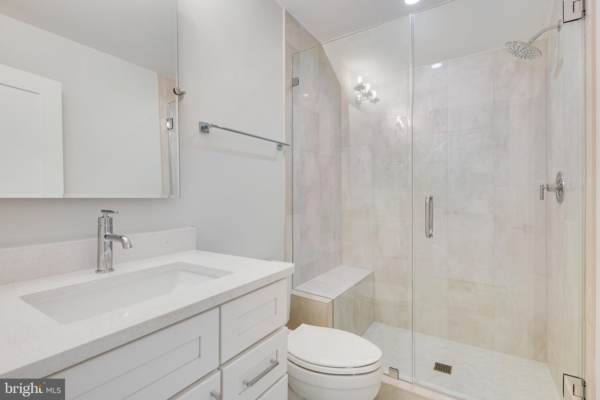 EAST VIENNA WOODS - Residential