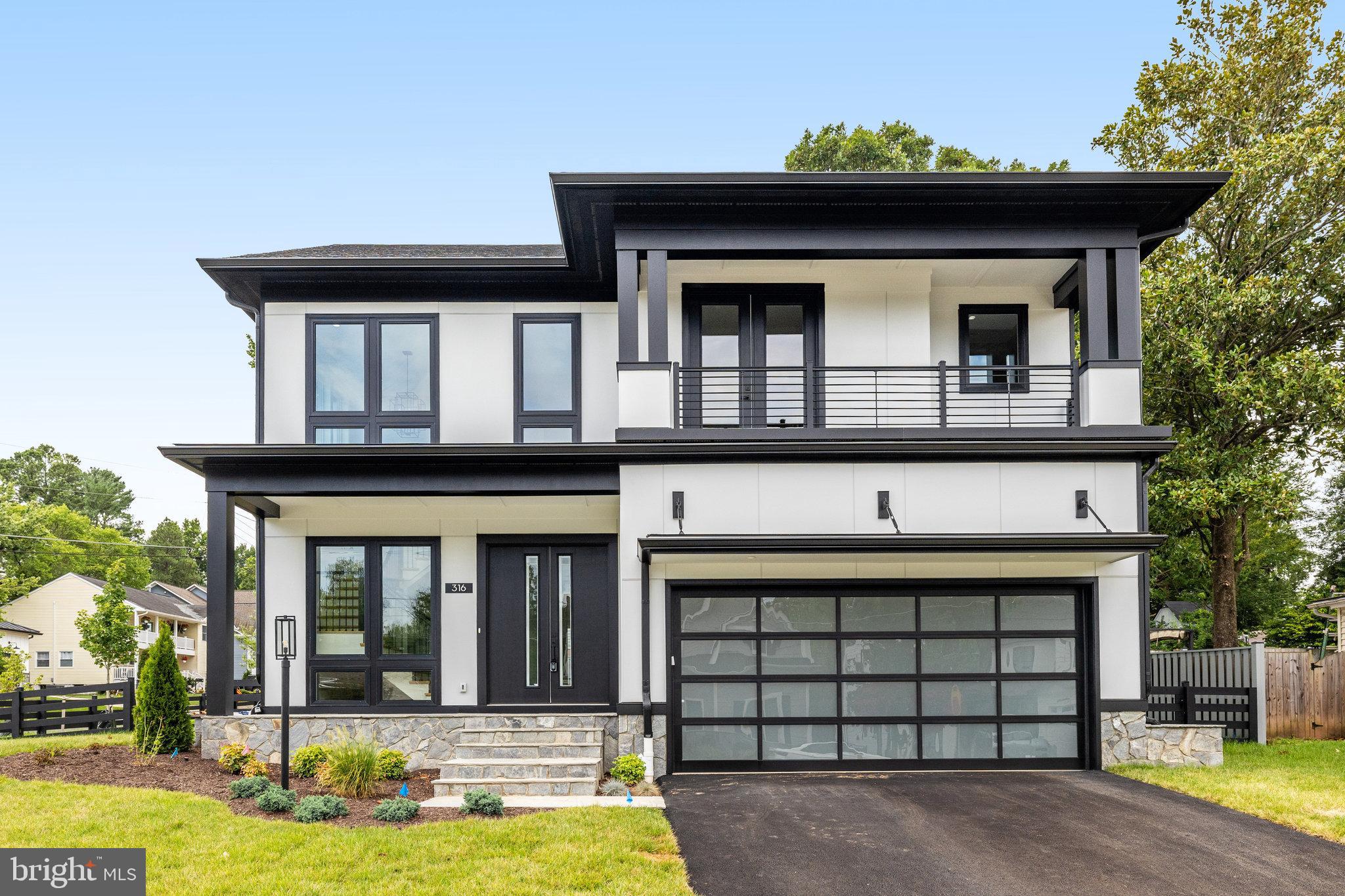 EAST VIENNA WOODS - Residential