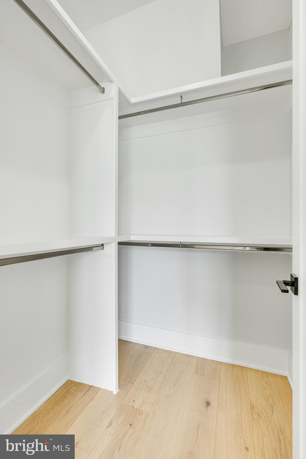 EAST VIENNA WOODS - Residential