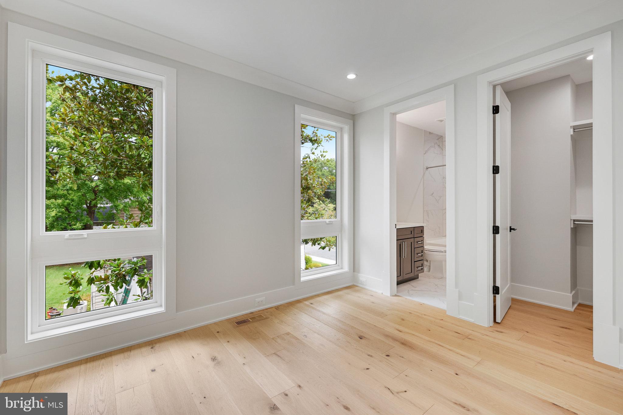 EAST VIENNA WOODS - Residential