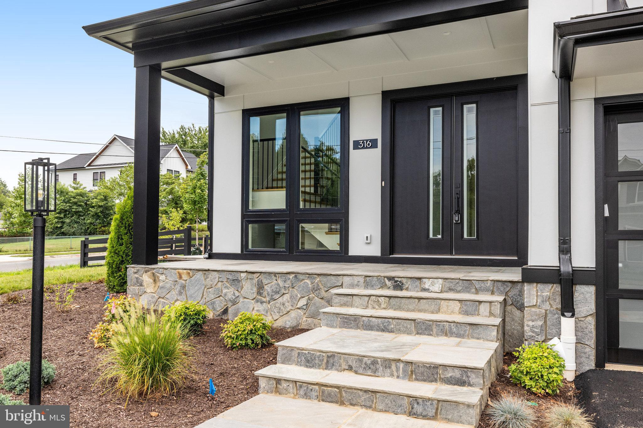 EAST VIENNA WOODS - Residential