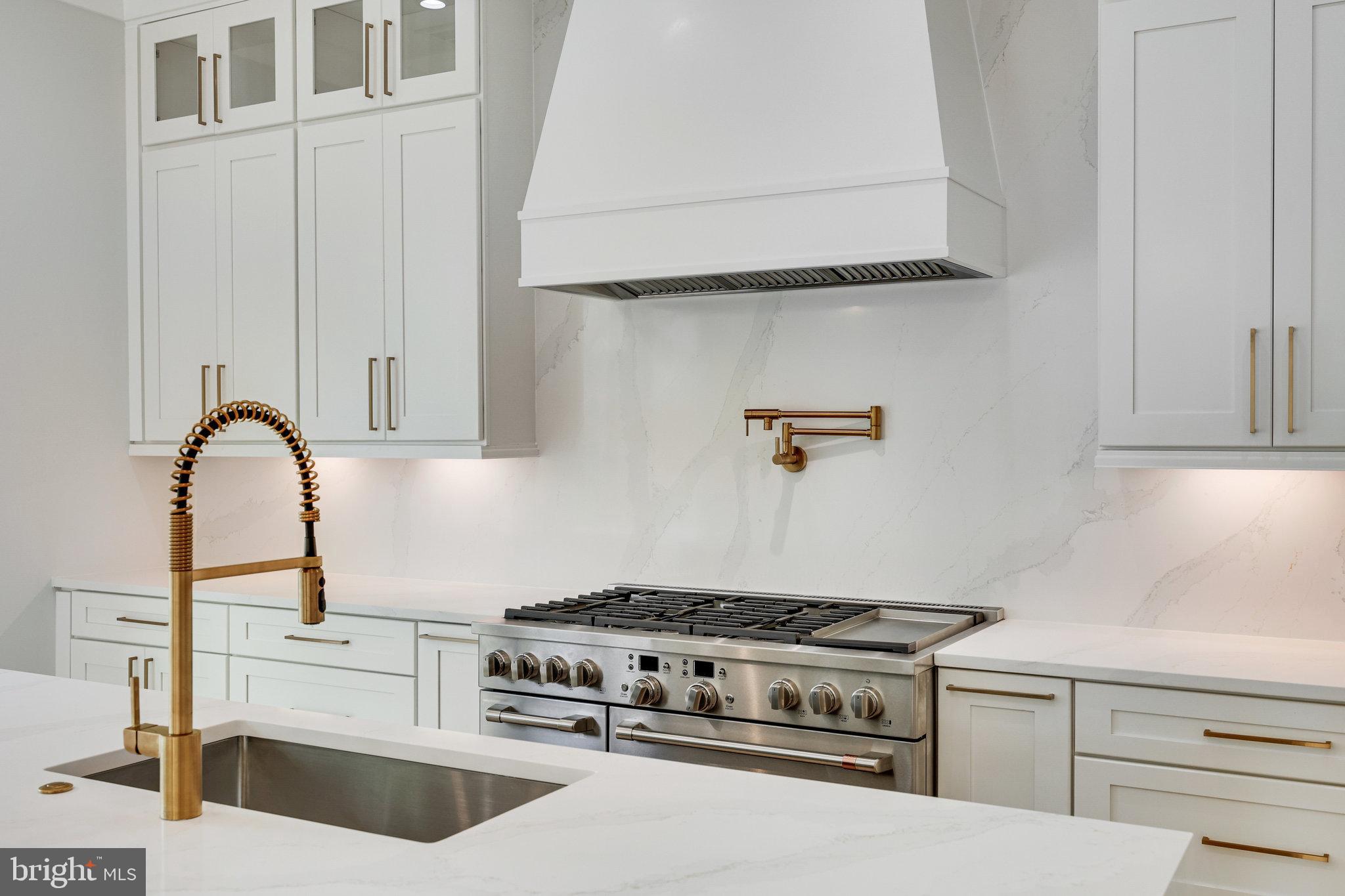 EAST VIENNA WOODS - Residential