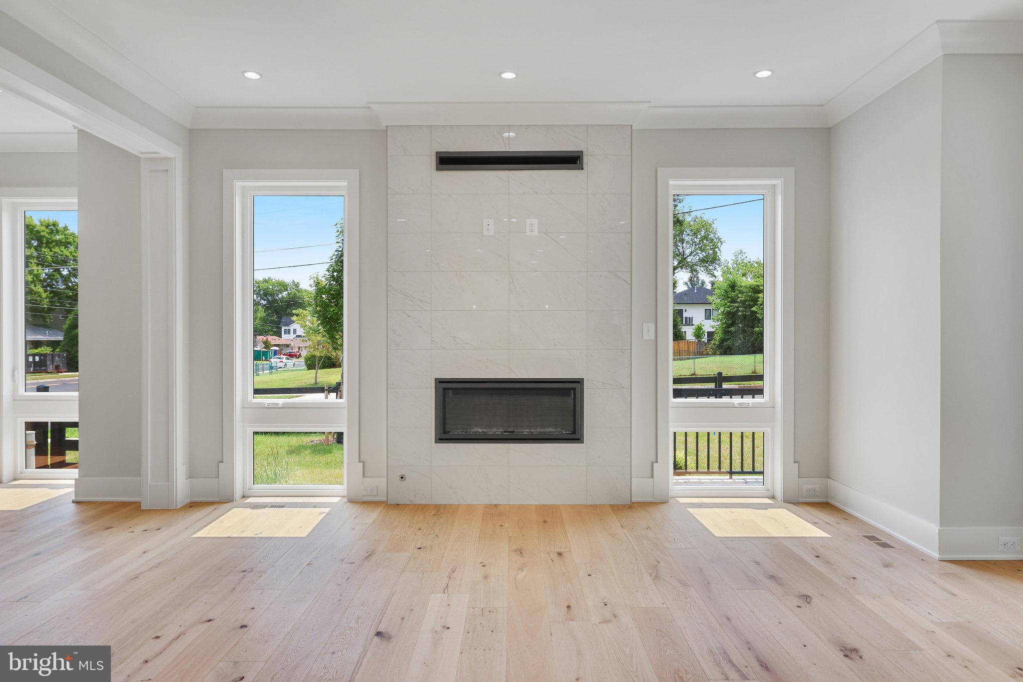 EAST VIENNA WOODS - Residential