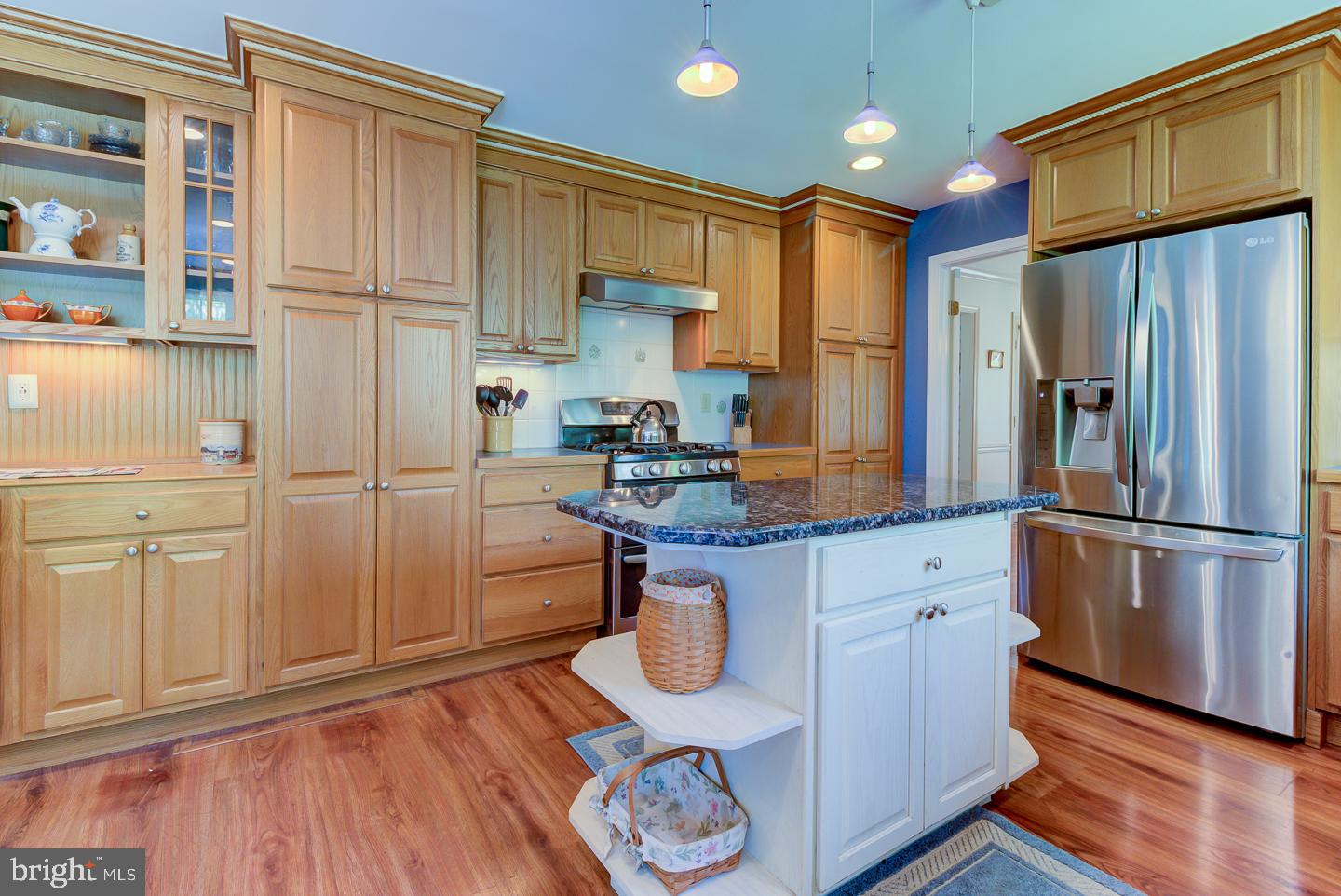 MEADOW WOODS - Residential