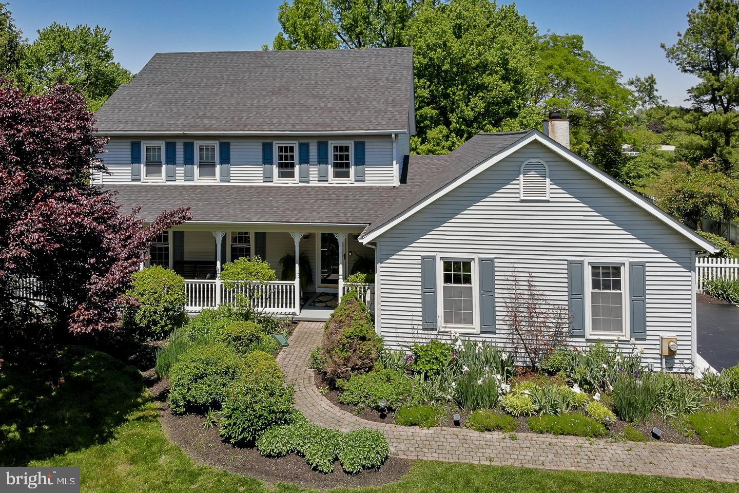 MEADOW WOODS - Residential