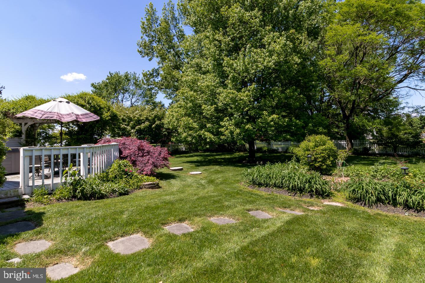 MEADOW WOODS - Residential