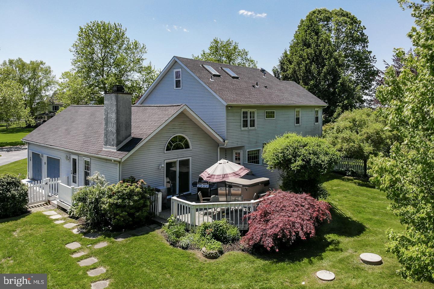 MEADOW WOODS - Residential