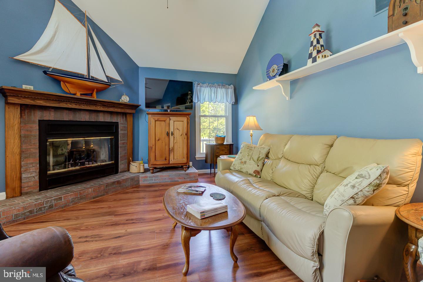 MEADOW WOODS - Residential