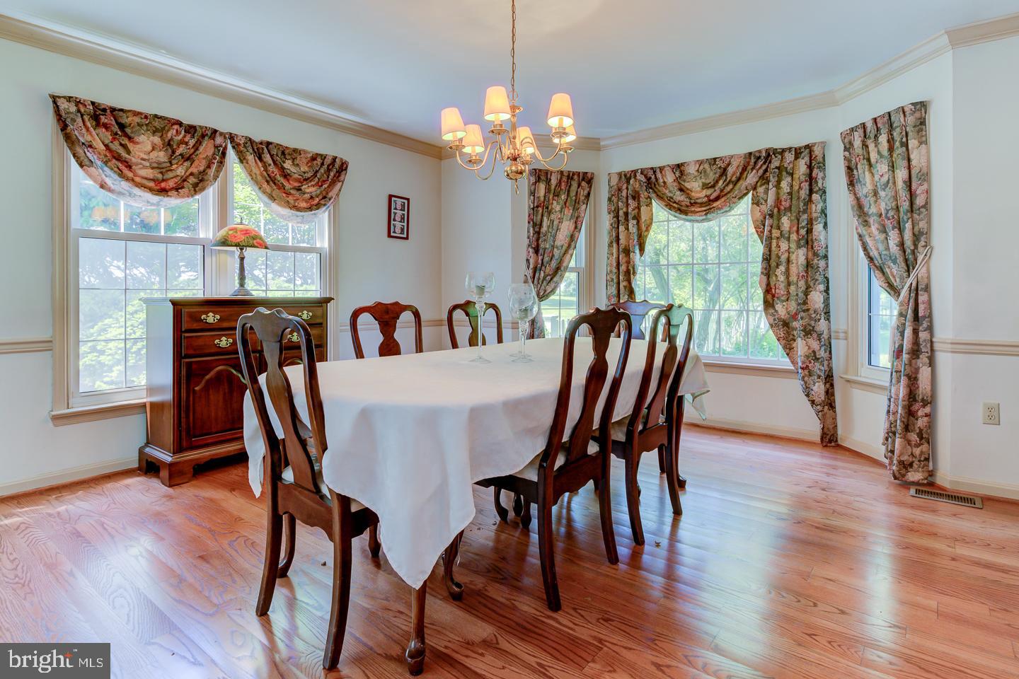 MEADOW WOODS - Residential