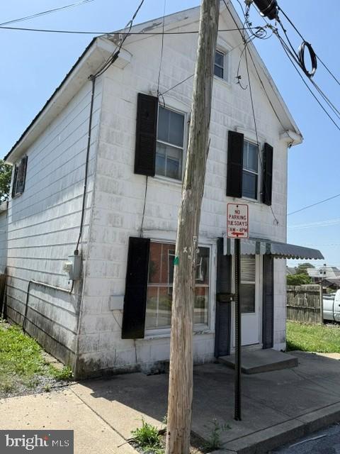 27 COTTAGE STREET