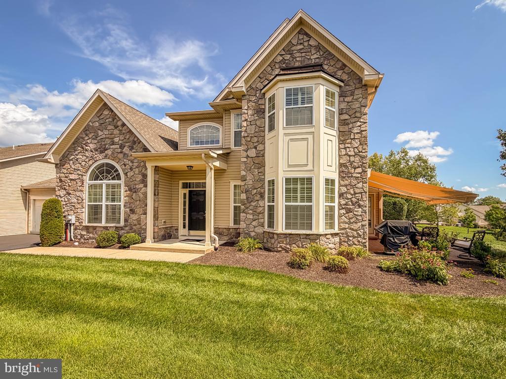 124 THORNHILL LANE