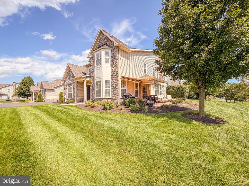 124 THORNHILL LANE