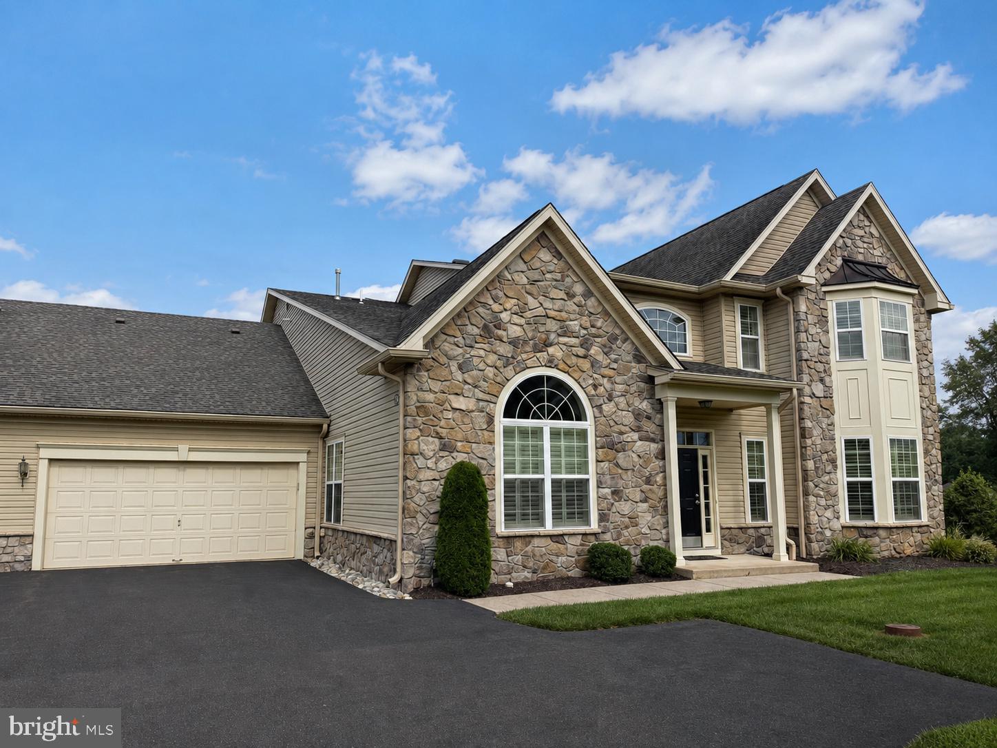 124 THORNHILL LANE