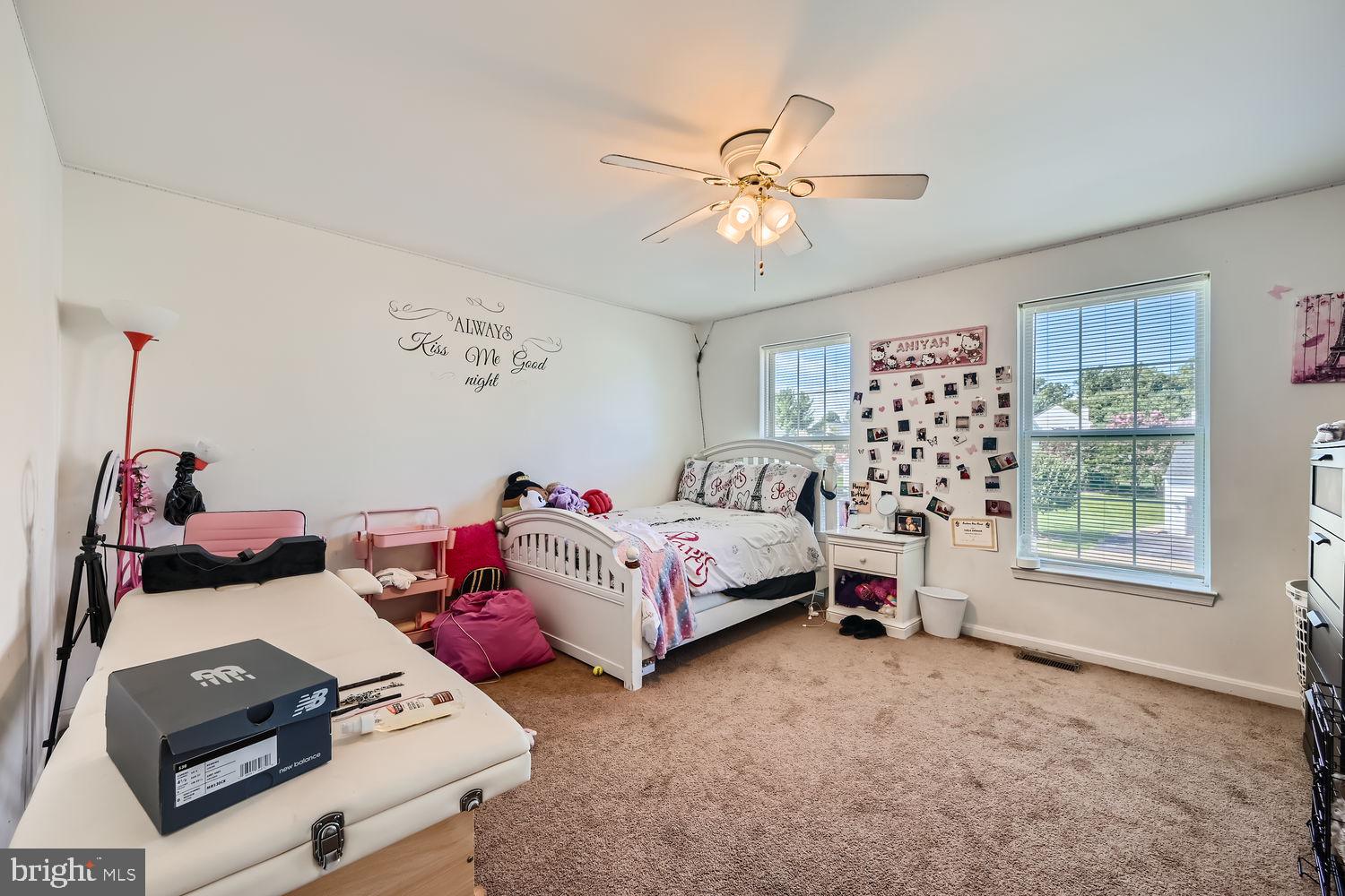 ROLLING RIDGE - Residential