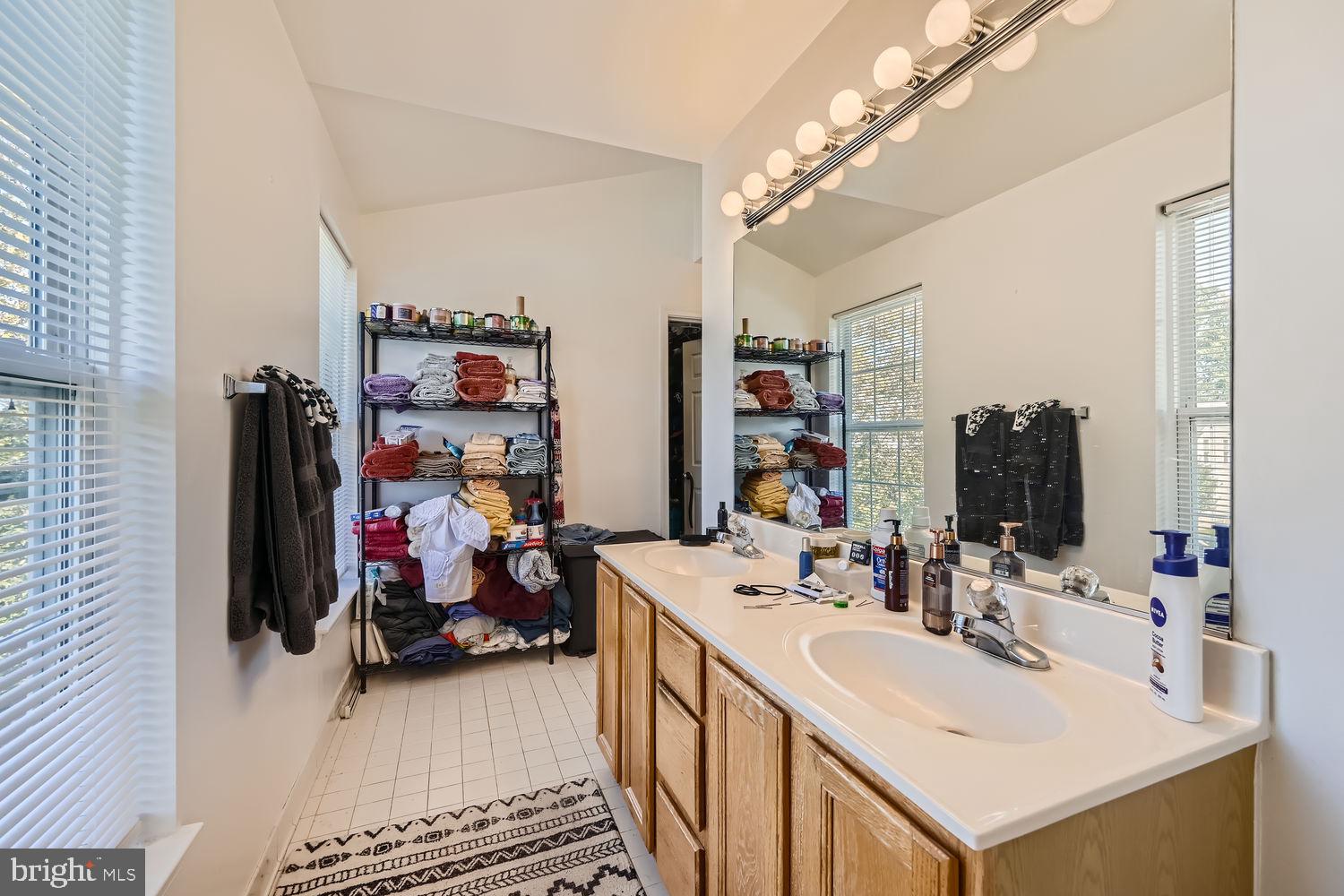 ROLLING RIDGE - Residential