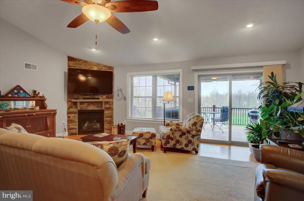 MOUNTAIN VIEW - Residential