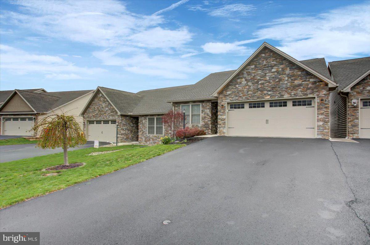 MOUNTAIN VIEW - Residential