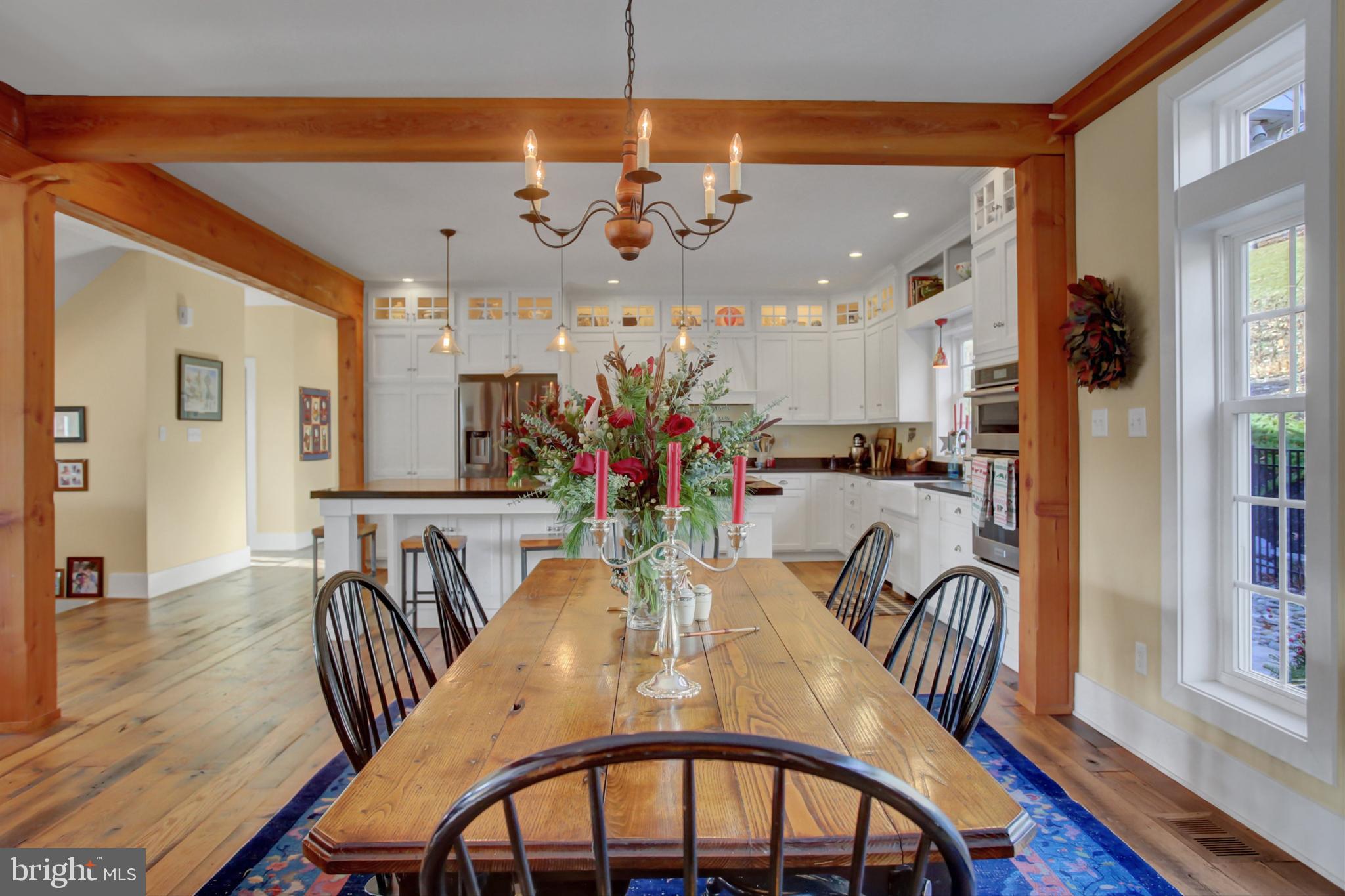 WHITETAIL MOUNTAINSIDE HOMES - Residential