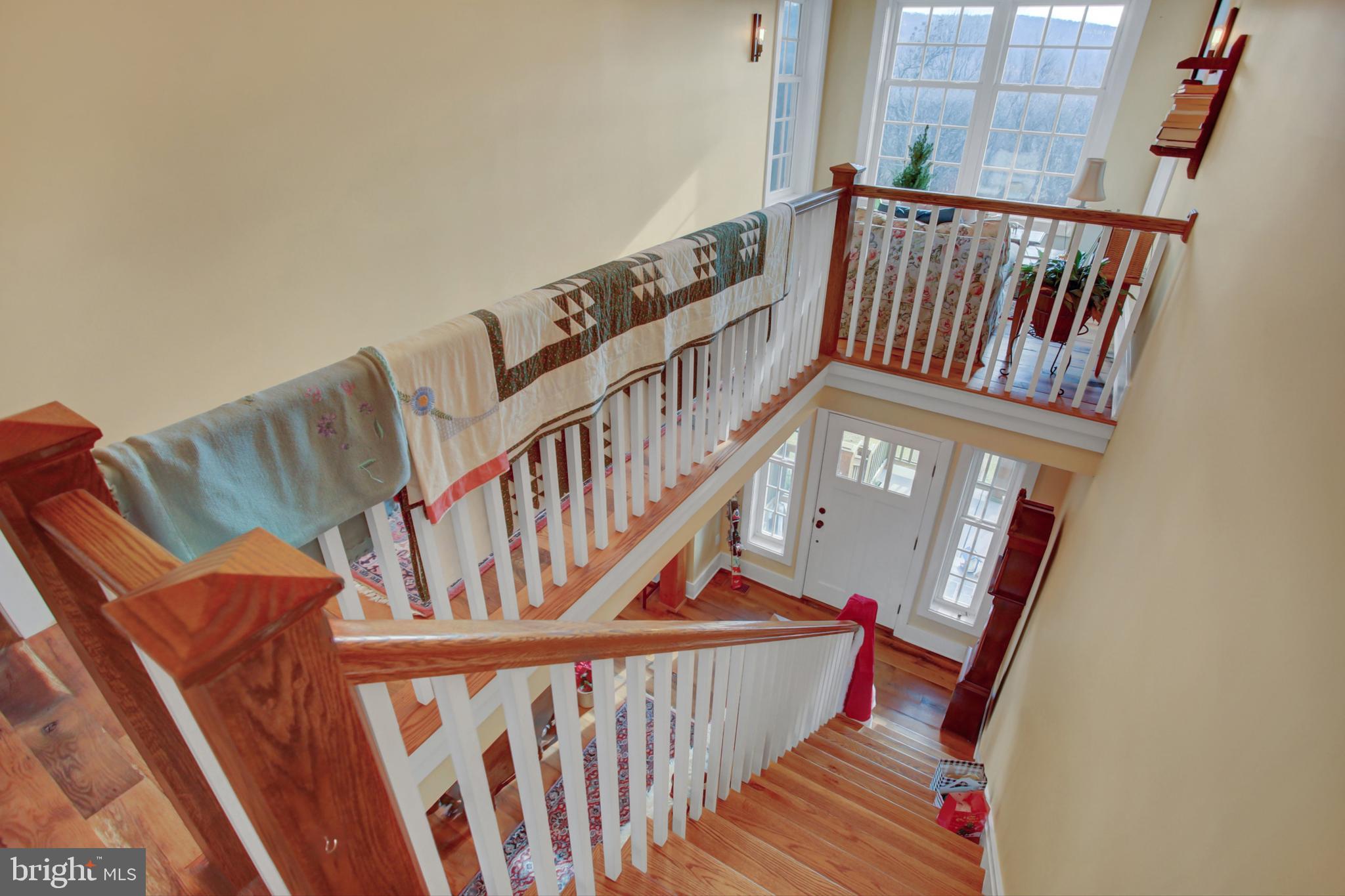 WHITETAIL MOUNTAINSIDE HOMES - Residential