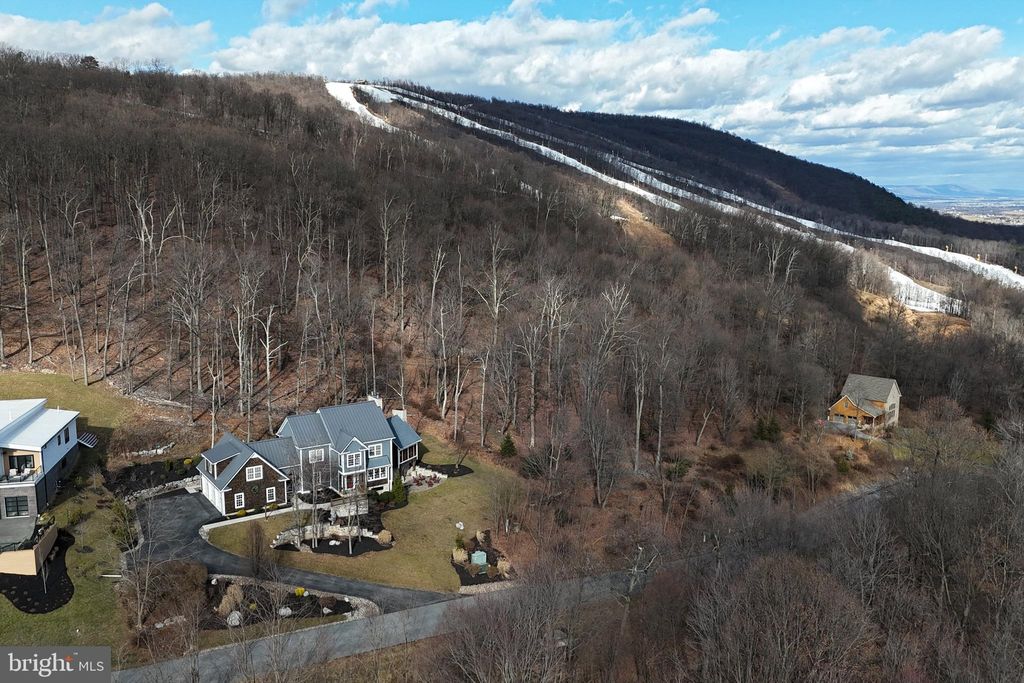 Photo of 12101 Mountainside Drive, MERCERSBURG, PA 17236 (MLS # PAFL2032002)