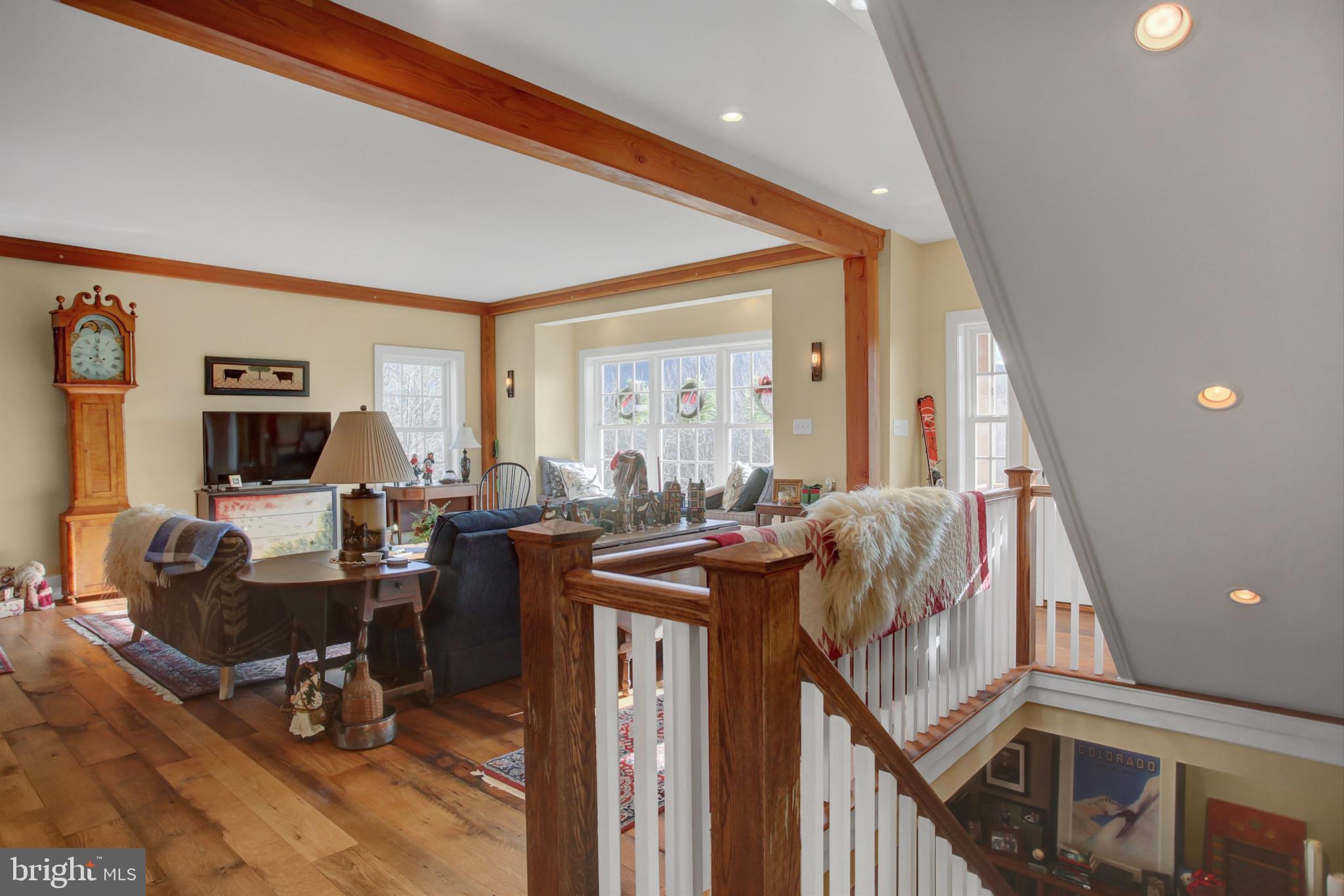 WHITETAIL MOUNTAINSIDE HOMES - Residential