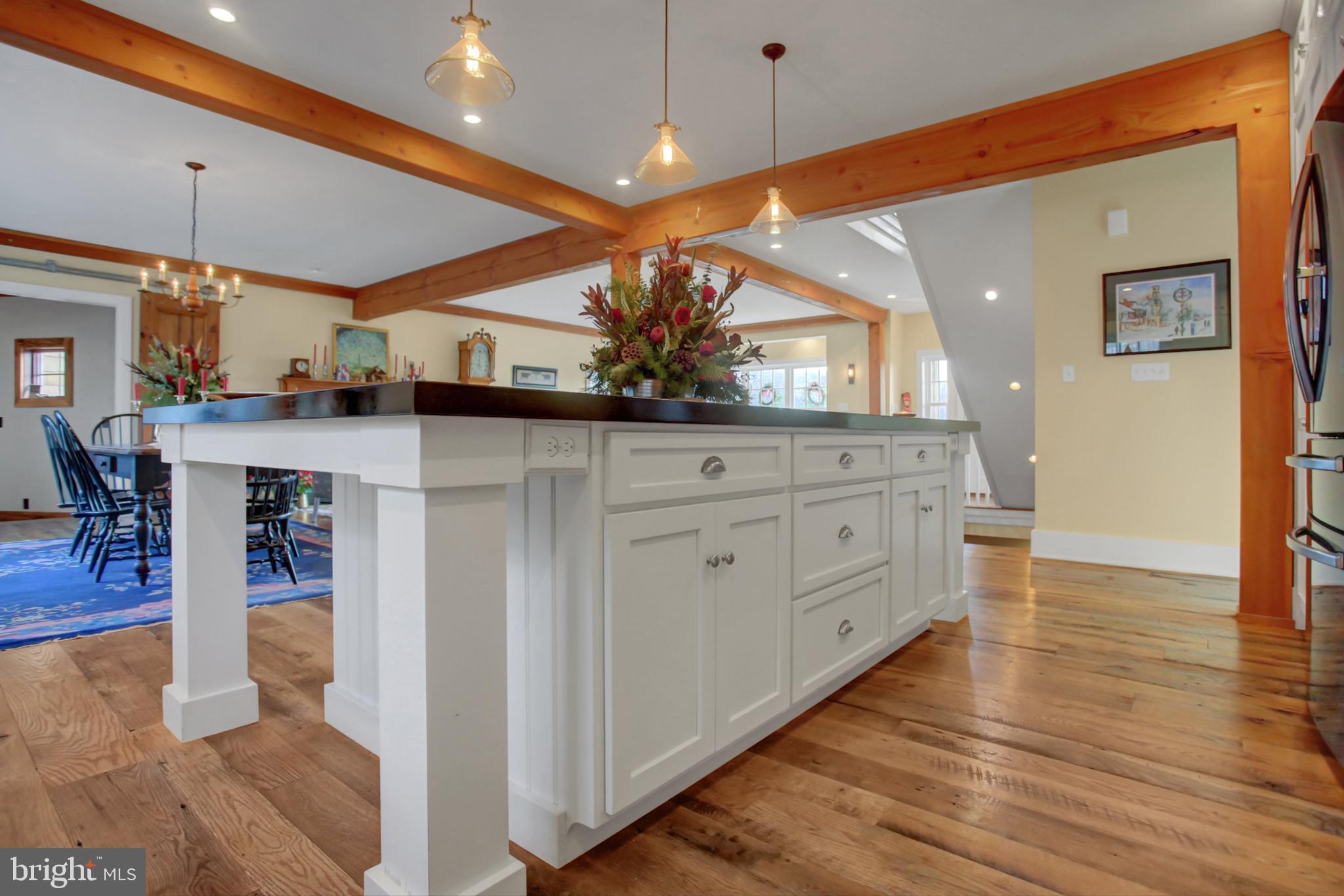 WHITETAIL MOUNTAINSIDE HOMES - Residential