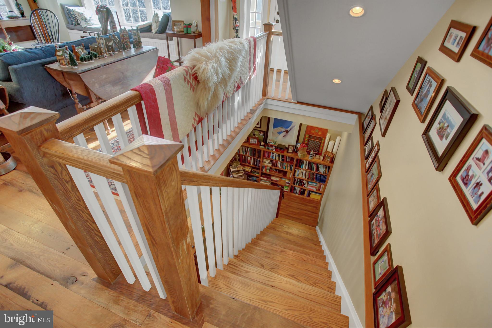 WHITETAIL MOUNTAINSIDE HOMES - Residential