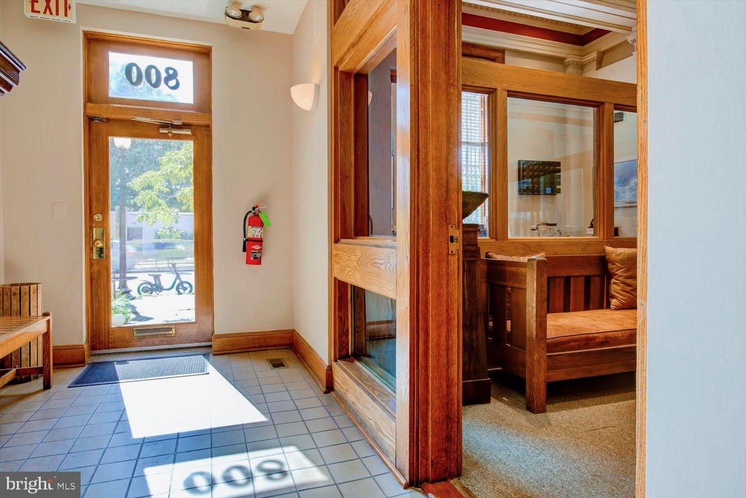 CAPITOL HILL - Residential