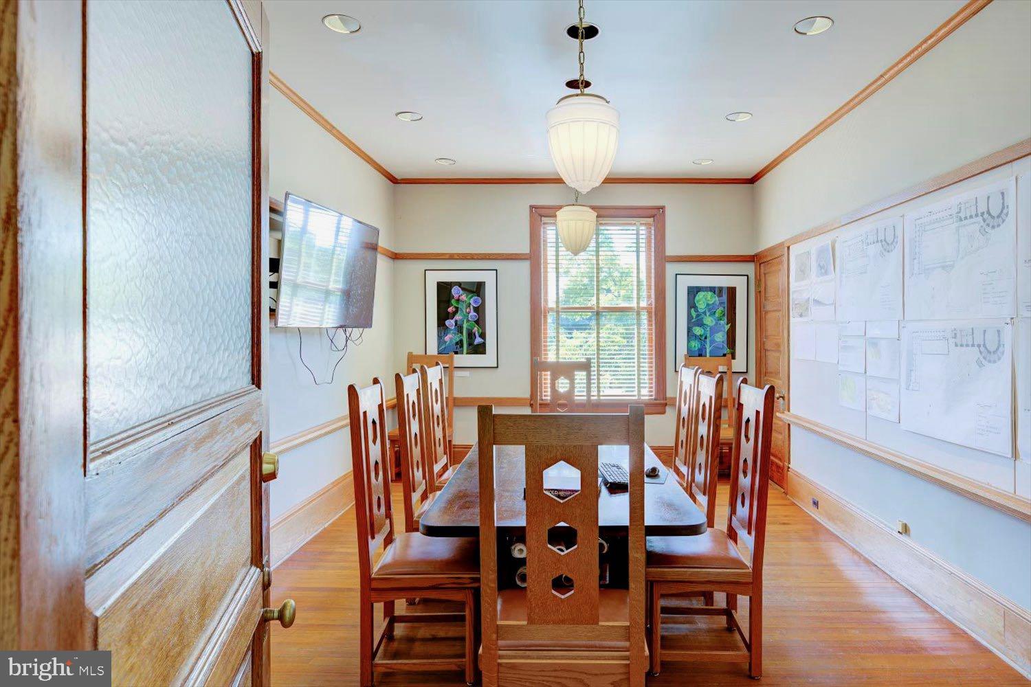 CAPITOL HILL - Residential