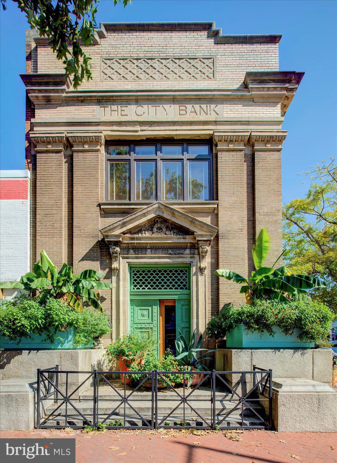 CAPITOL HILL - Residential
