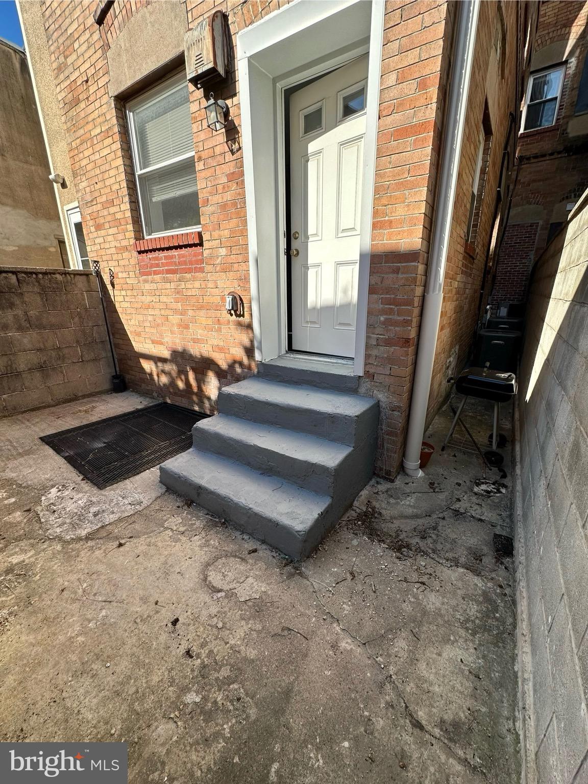 PASSYUNK SQUARE - Residential Lease