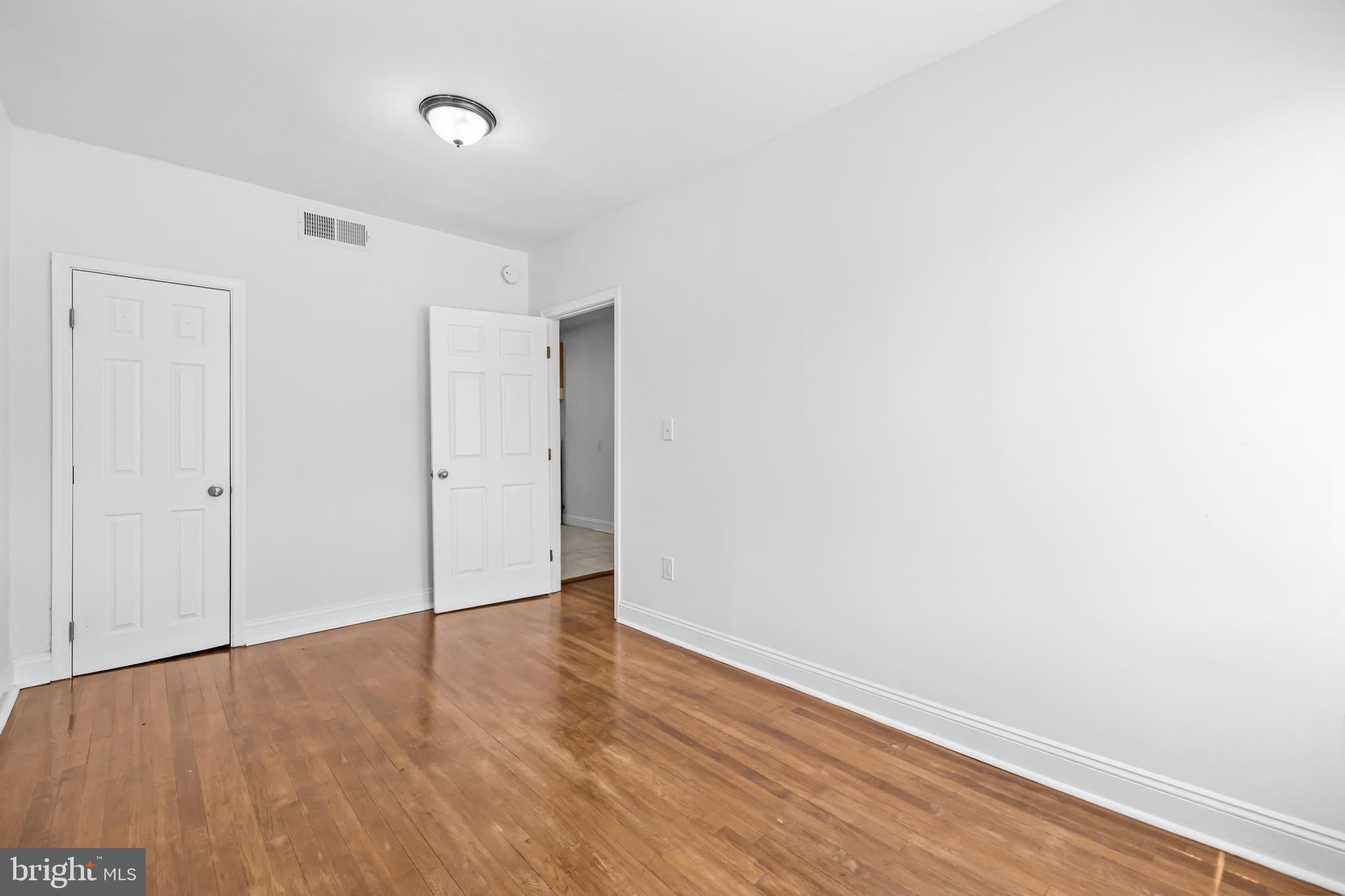 1508 V STREET SE 2
