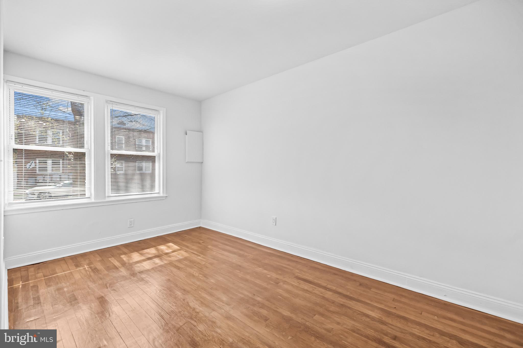 1508 V STREET SE 2