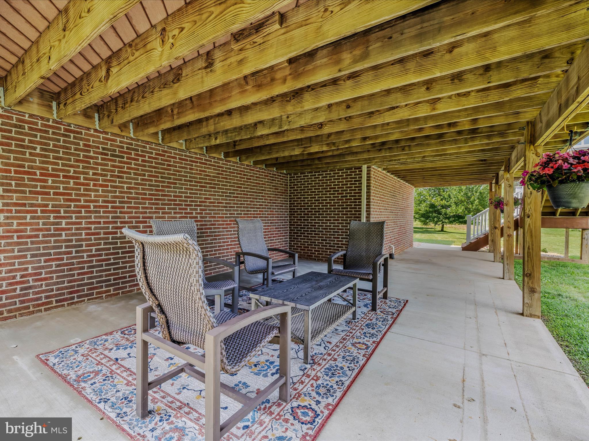 LOCUST HILL - Residential