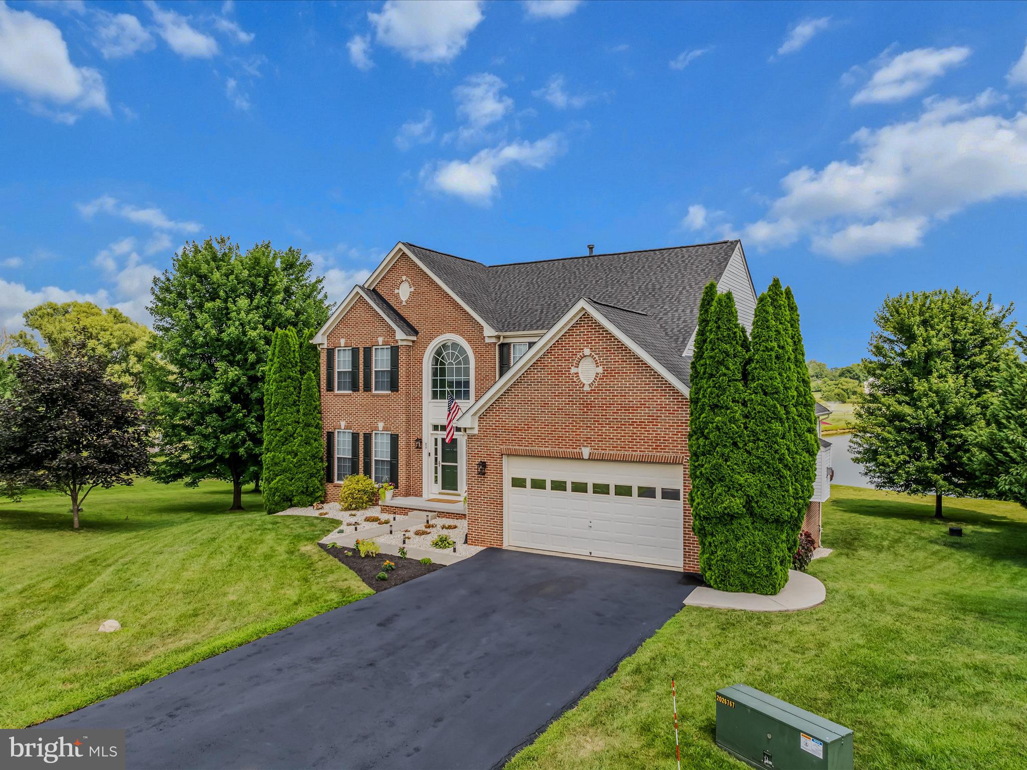 LOCUST HILL - Residential