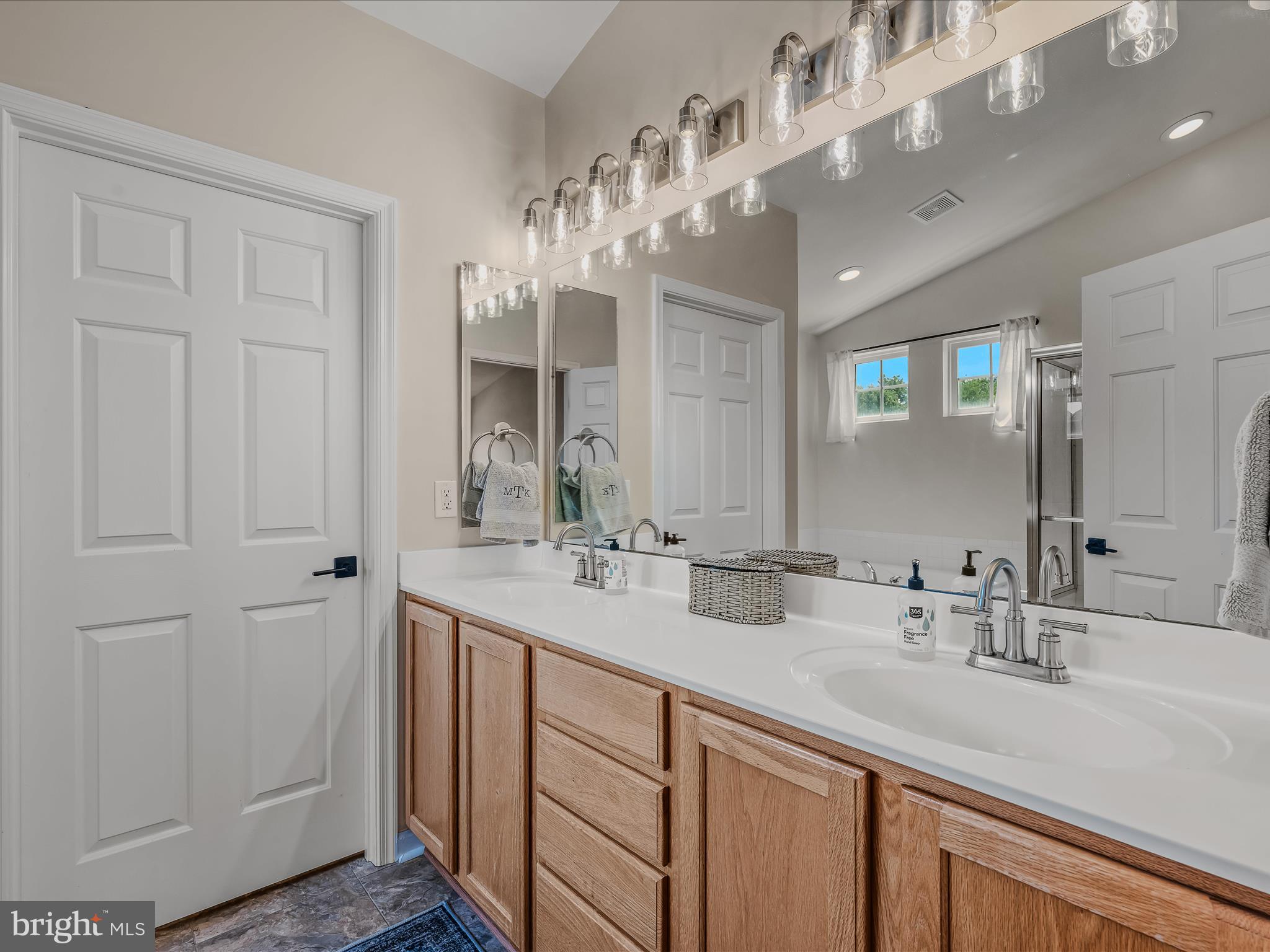 LOCUST HILL - Residential