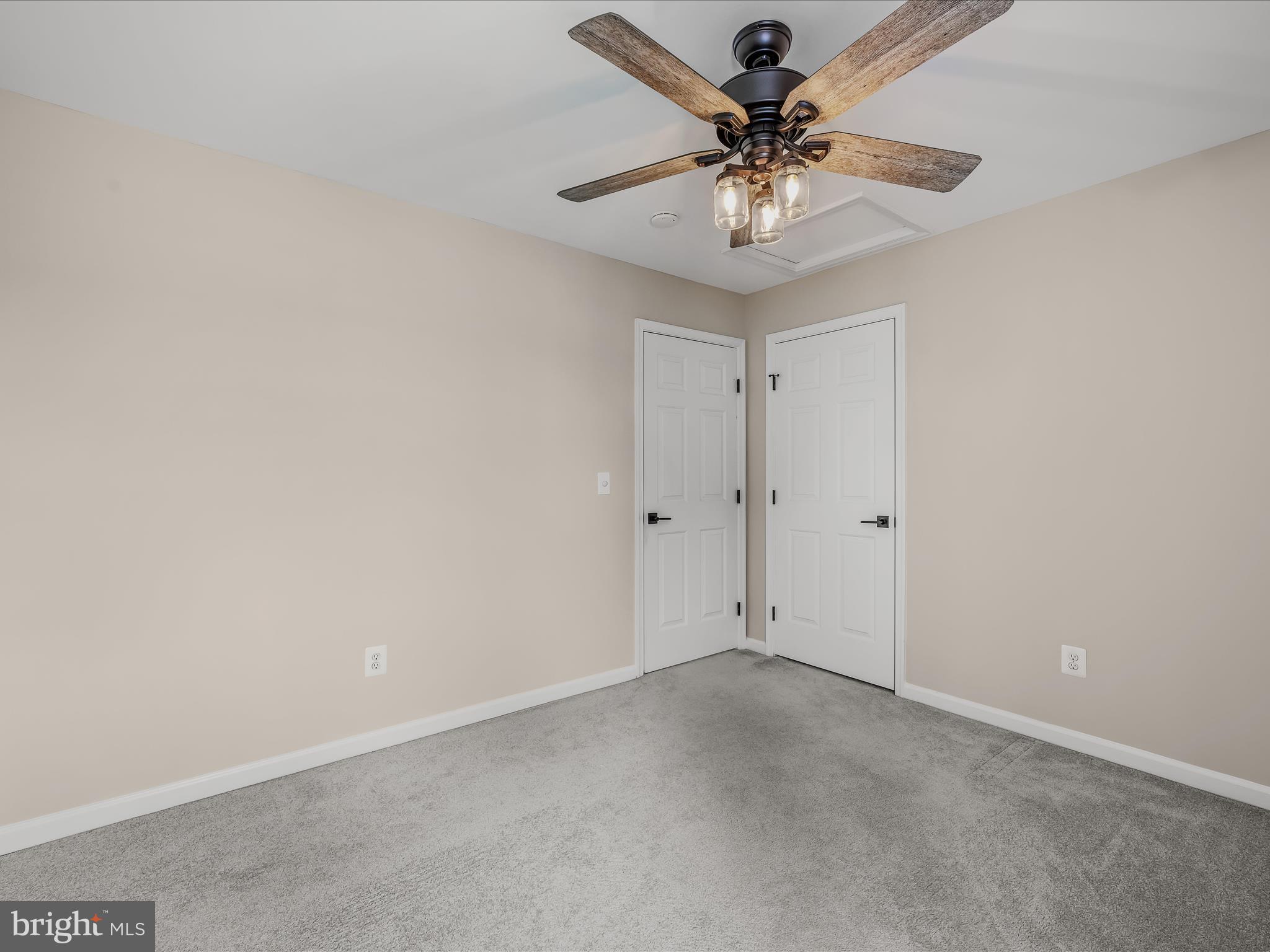 LOCUST HILL - Residential