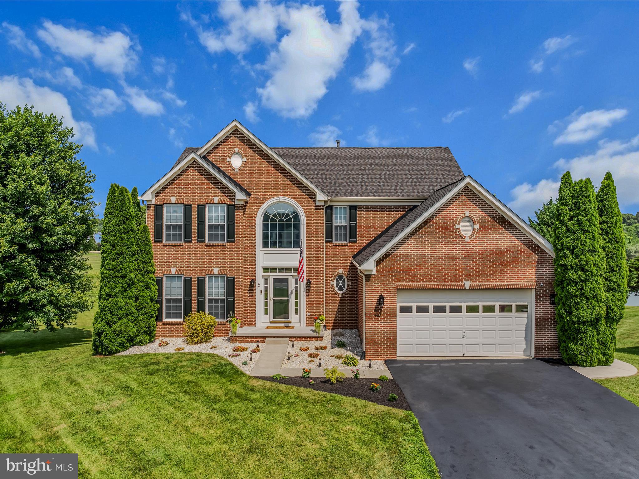 LOCUST HILL - Residential