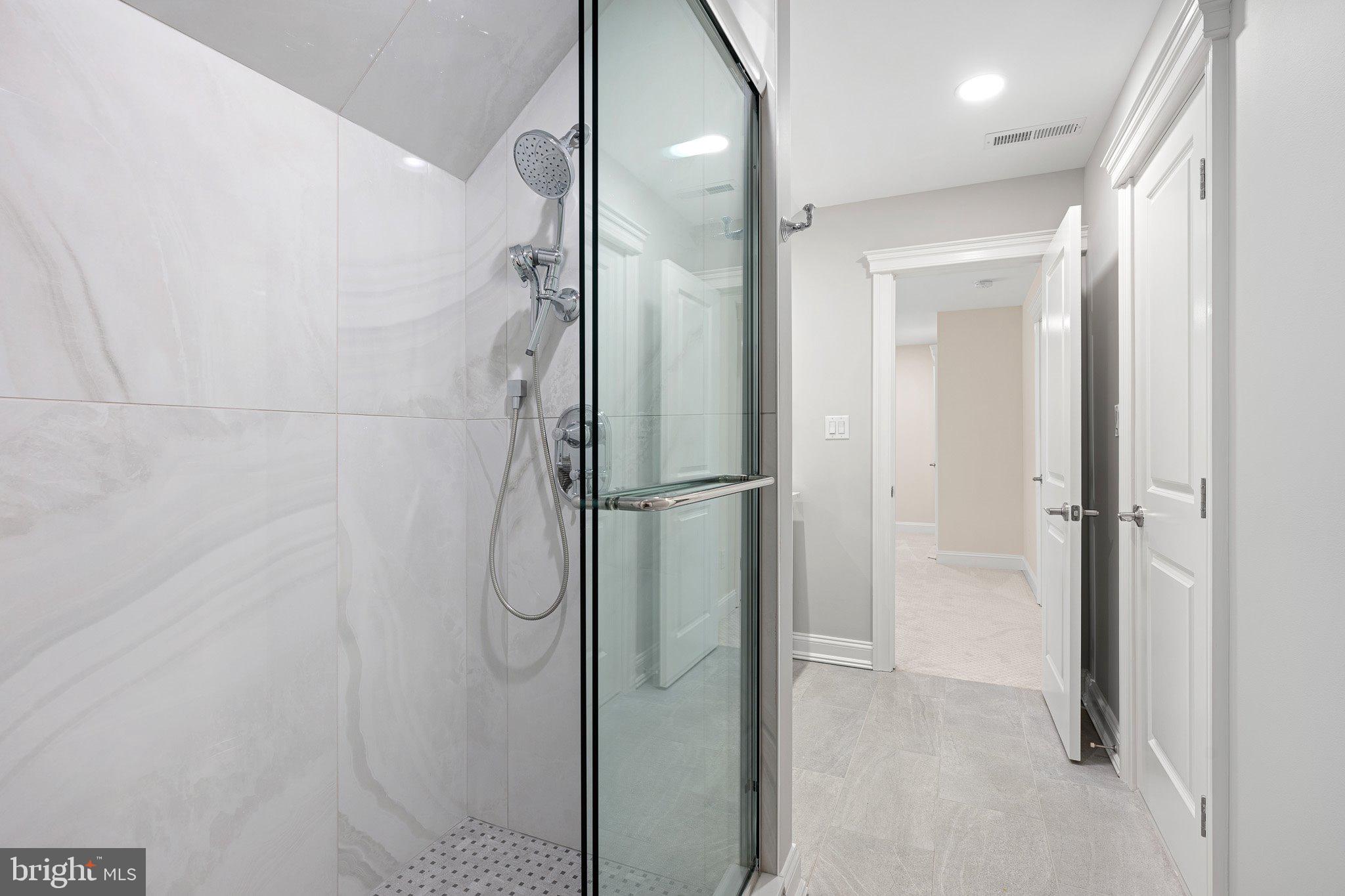 SALT POND - Residential